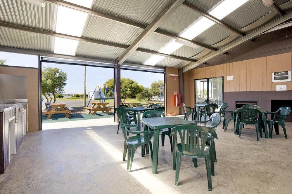 Hotel Great Ocean Road Tourist Park Peterborough Exterior foto